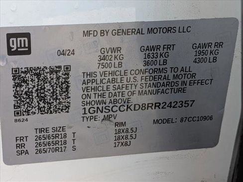 Used 2024 Chevrolet Suburban LT image 22