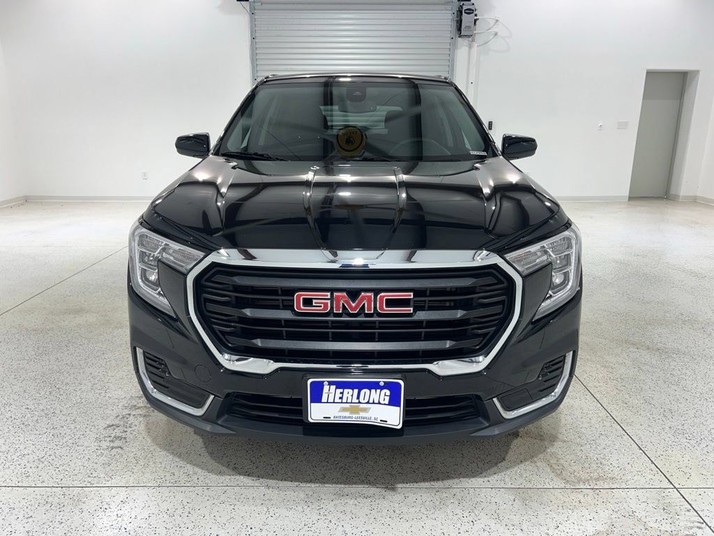 Used 2024 GMC Terrain SLE FWD image 8