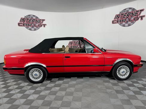 Used 1991 BMW 325i Convertible image 18