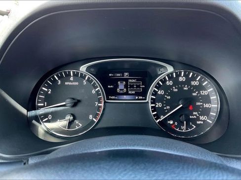 Used 2020 Nissan Pathfinder S AWD/4WD image 22