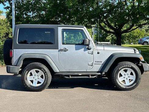 Used 2013 Jeep Wrangler Sport AWD/4WD image 8