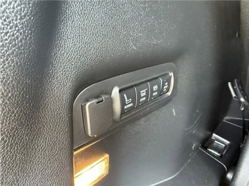 Used 2016 Ford Explorer Limited image 27