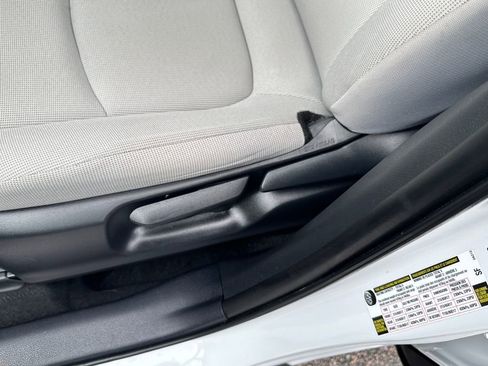 Used 2023 Toyota Corolla Cross LE w/ Moonroof Package image 46