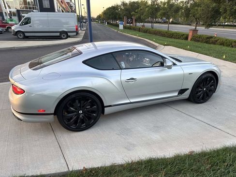 Used 2024 Bentley Continental GT image 6