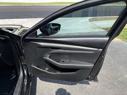 Used 2021 MAZDA MAZDA3 s FWD image 8