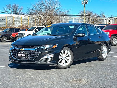 Used 2024 Chevrolet Malibu LT image 2