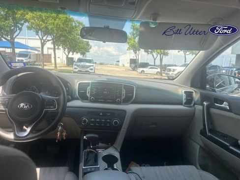 Used 2017 Kia Sportage LX FWD image 6