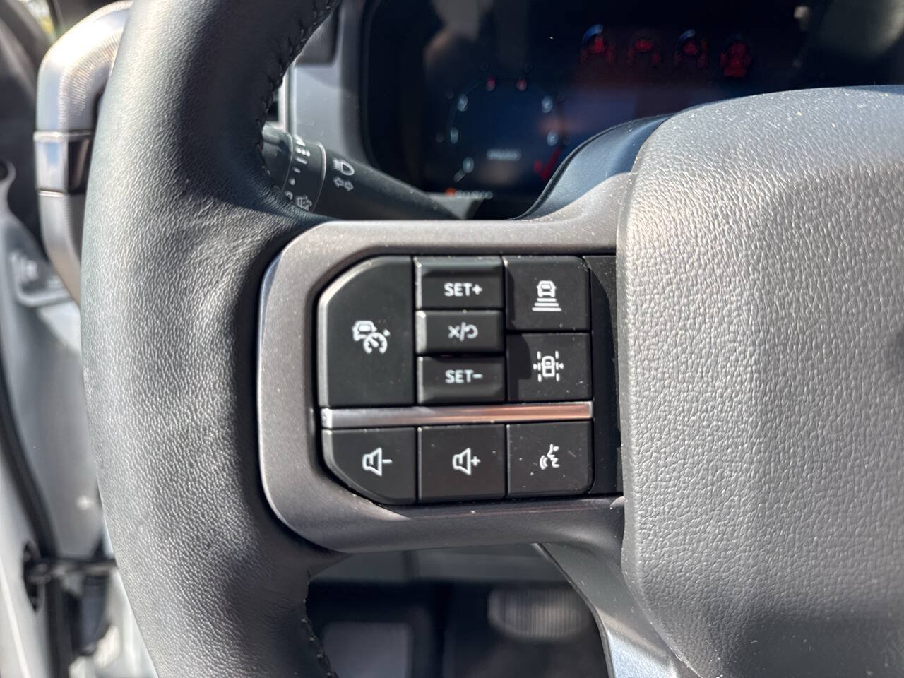 Used 2024 Ford F150 Lariat w/ Equipment Group 502A High AWD/4WD image 21