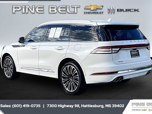 Used 2023 Lincoln Aviator Black Label w/ Dynamic Handling Package AWD/4WD image 2