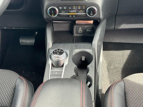 Used 2025 Ford Escape ST-Line AWD/4WD image 17