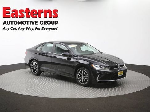 Used 2025 Volkswagen Jetta SE FWD image 49