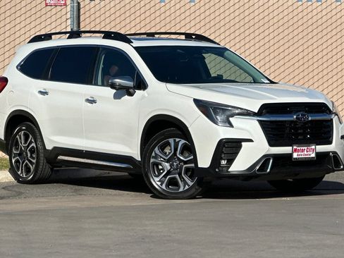 Used 2023 Subaru Ascent Touring AWD/4WD image 2