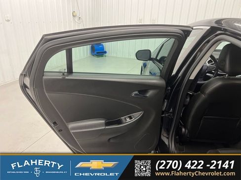 Used 2017 Chevrolet Volt LT w/ Comfort Package FWD image 10