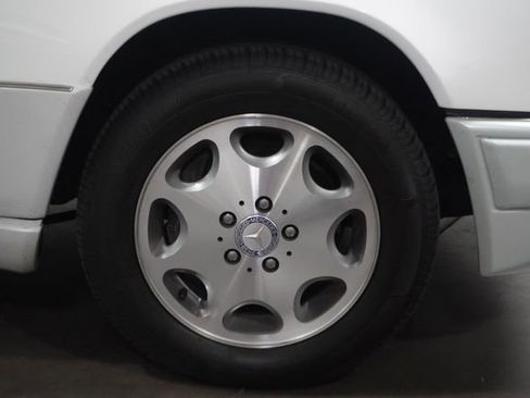 Used 1995 Mercedes-Benz E 320 Convertible image 12