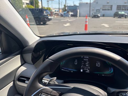 Used 2025 Hyundai Palisade SEL FWD image 38