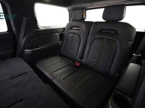 Used 2025 Rivian R1S Adventure image 25