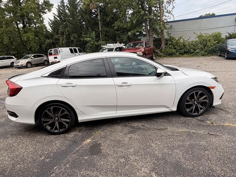 Used 2019 Honda Civic Sport image 8