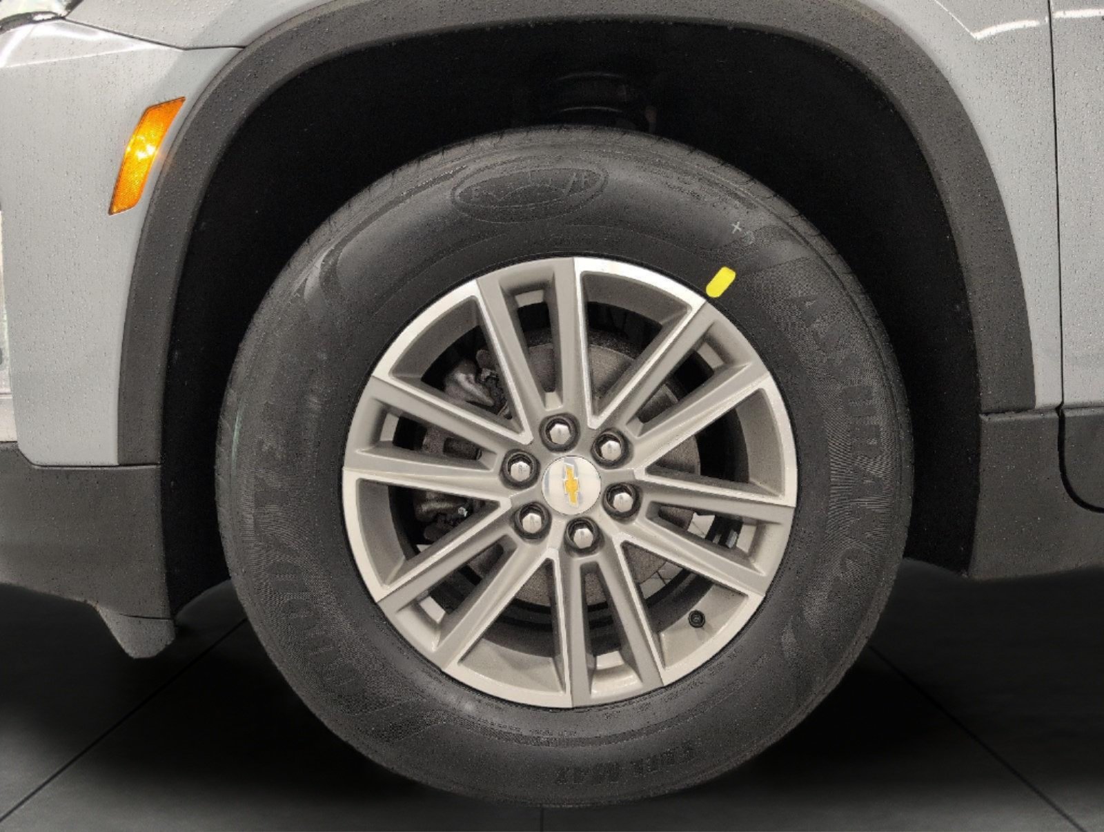 Used 2023 Chevrolet Traverse LT w/ LPO, Floor Liner Package AWD/4WD image 4
