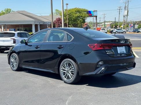 Certified 2023 Kia Forte GT-Line image 5