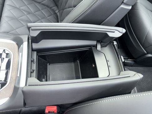 Used 2025 BMW X7 xDrive40i AWD/4WD image 36