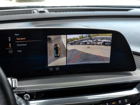Used 2023 Cadillac Lyriq AWD image 22