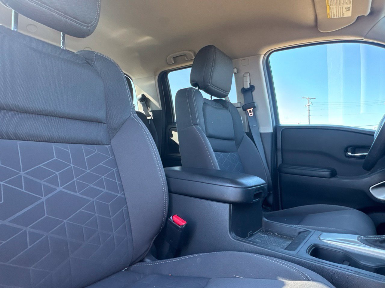 Used 2025 Nissan Frontier SV RWD image 34