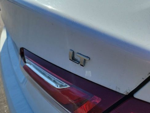 Used 2021 Chevrolet Malibu LT FWD image 8