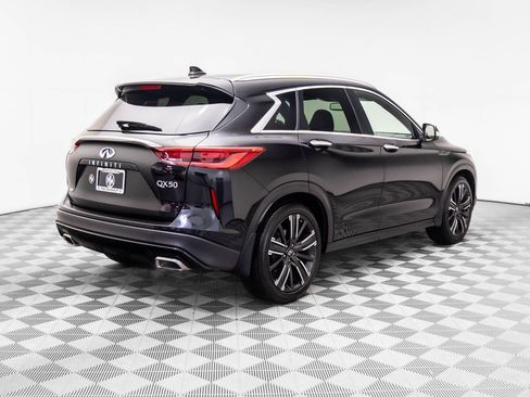 Used 2021 INFINITI QX50 Luxe w/ Appearance Package image 6