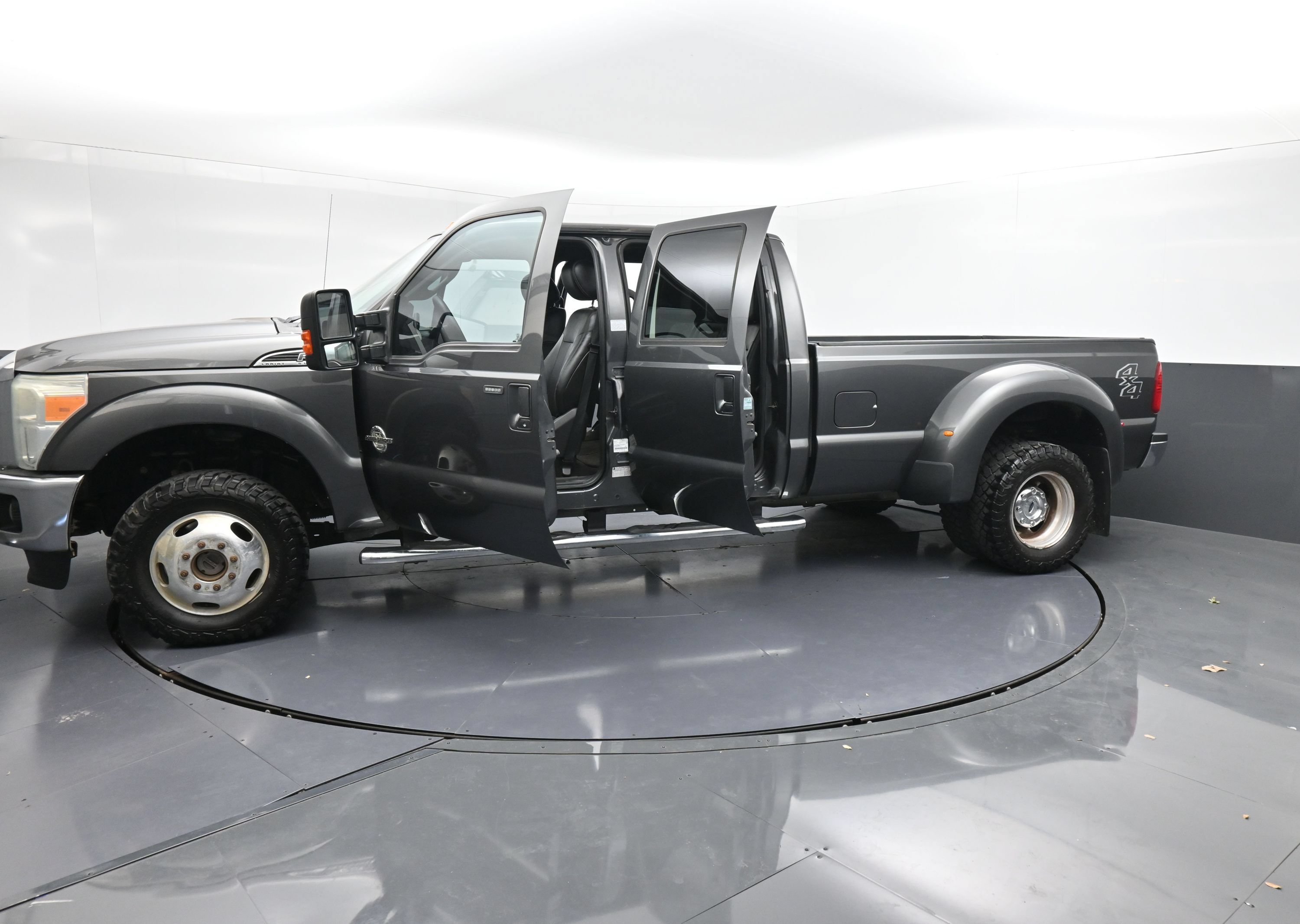 Used 2015 Ford F350 Lariat w/ Lariat Interior Package AWD/4WD image 40
