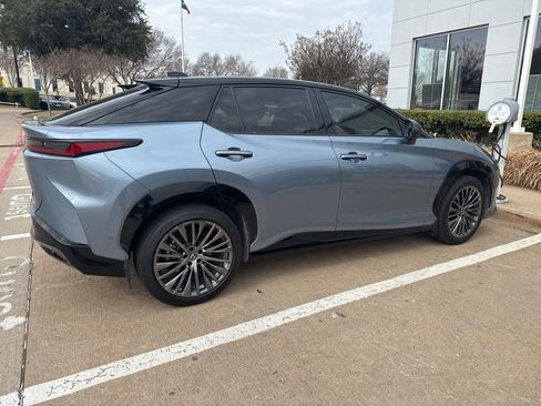 Used 2023 Lexus RZ 450e Premium w/ Accessory Package (Z1) image 3