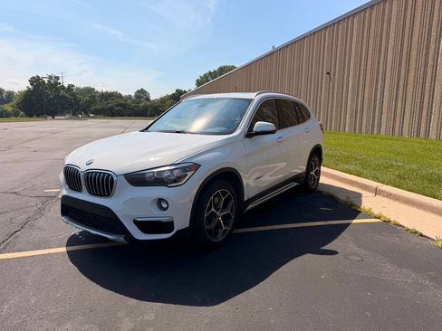 Used 2017 BMW X1 xDrive28i AWD/4WD image 4