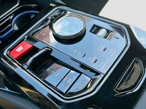 New 2026 BMW M5 Touring image 14