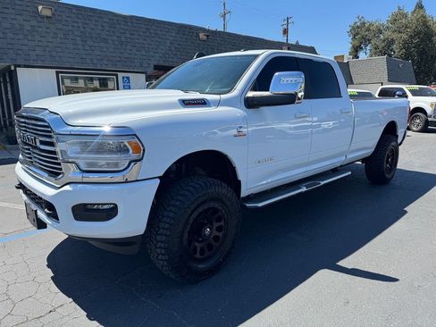 Used 2024 RAM 2500 Laramie AWD/4WD image 1
