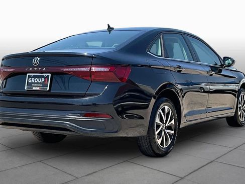 Used 2025 Volkswagen Jetta S FWD image 11