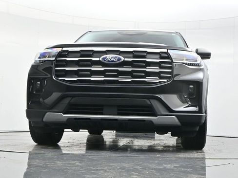 Used 2025 Ford Explorer Active w/ Active Comfort Package RWD image 51