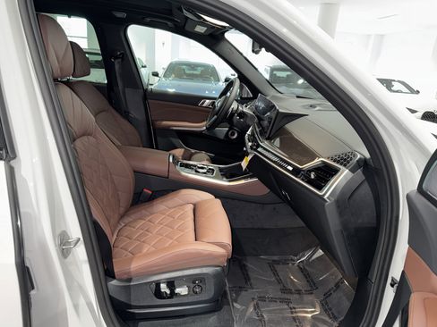 New 2026 BMW X5 M60i image 9