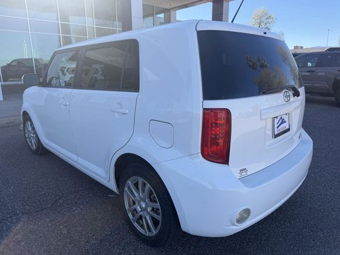 Used 2010 Scion xB image 3