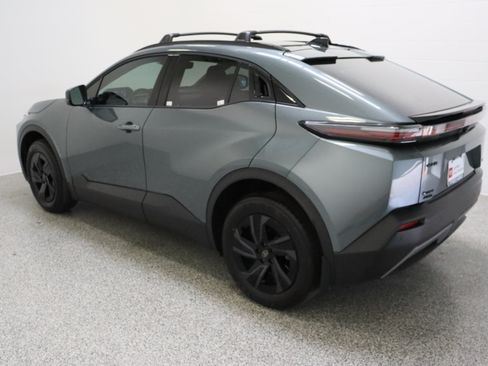 Certified 2026 Toyota C-HR AWD/4WD image 9