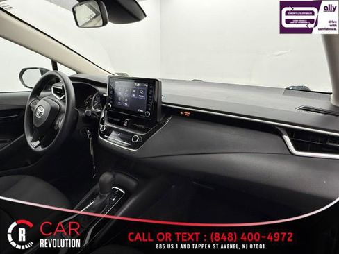 Used 2022 Toyota Corolla LE image 44