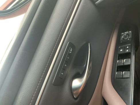 Used 2022 Lexus ES 350 w/ Premium Package FWD image 17
