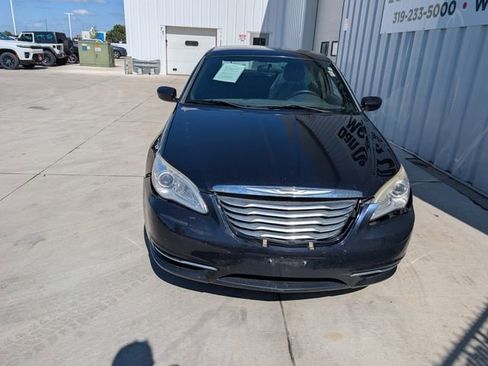 Used 2012 Chrysler 200 LX FWD image 18