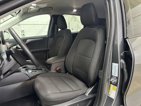 Certified 2024 Ford Escape Active image 8