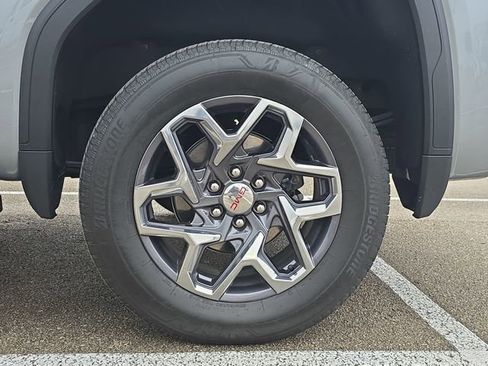 Used 2025 GMC Sierra 1500 SLT image 33