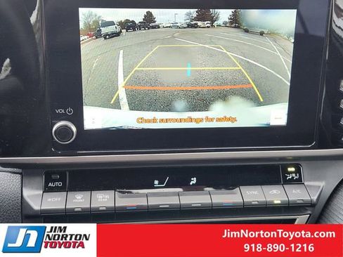 Used 2025 Toyota Camry SE image 20