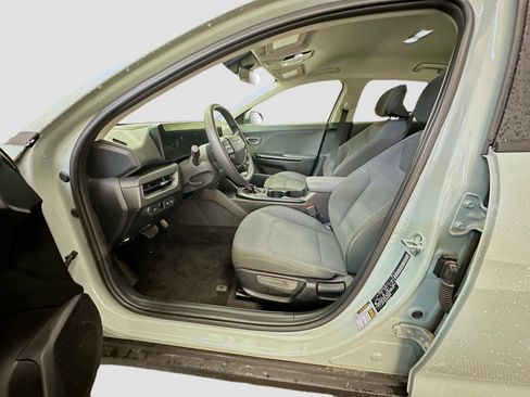 Used 2025 Kia K4 LXS image 13