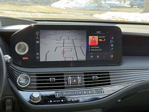 Used 2022 Lexus LS 500 AWD w/ Interior Upgrade Package image 10