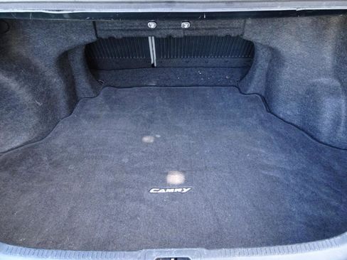 Used 2013 Toyota Camry LE image 8