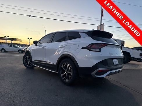 Used 2023 Kia Sportage EX image 8