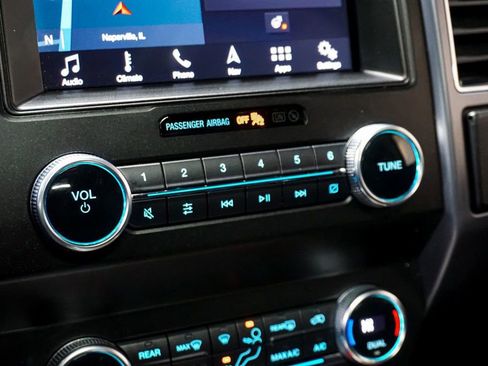 Used 2019 Ford Expedition Platinum image 57