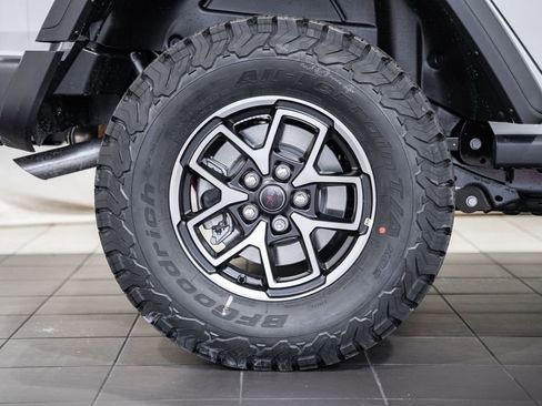 New 2026 Jeep Wrangler Unlimited Rubicon image 16